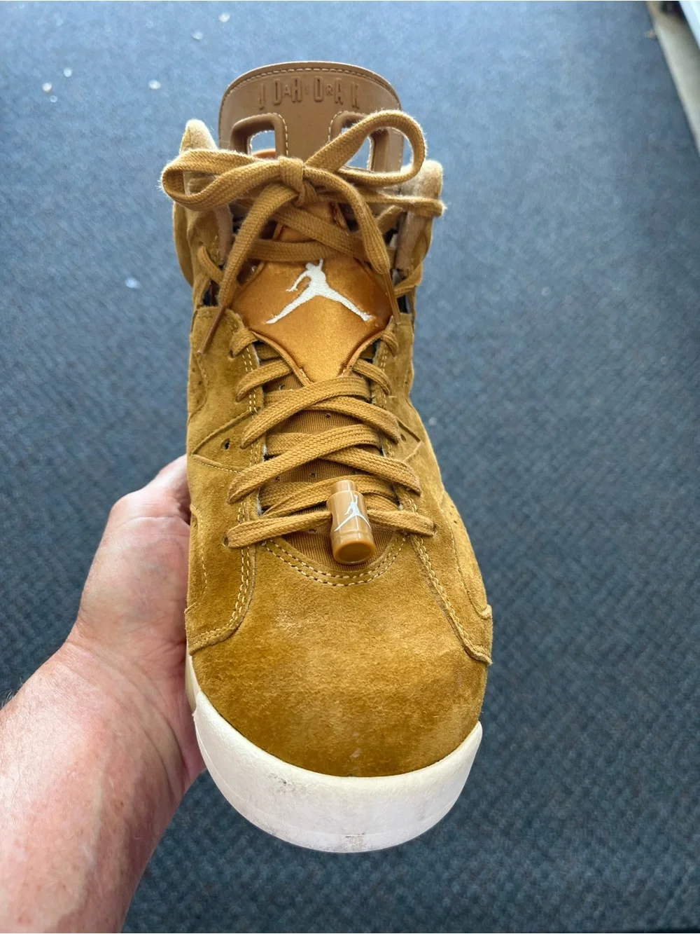 Jordan Air 6 Wheat   size 10 men